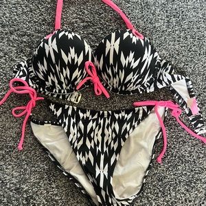 Victoria secret bombshell bikini 34b medium bottoms